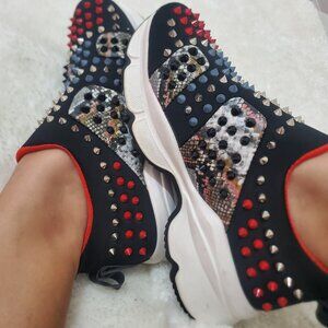 Hermosos tennis marca YOKI